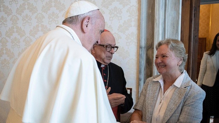 Ir. Márian, acompanhada do Card. Damasceno Assis, em audiência em 2019