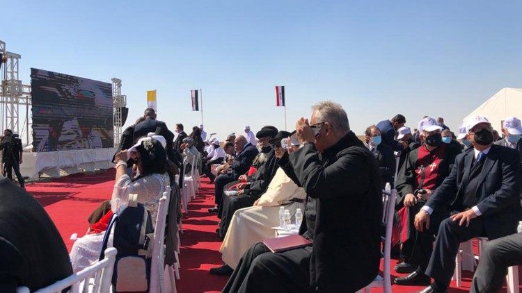 2021.03.06 Viaggio Papa Francesco Iraq - Incontro di Papa Francesco con i Vescovi, Sacerdoti, Religiosi/e, Seminaristi e Catechisti nella Cattedrale di Sayidat al-Nejat 