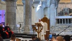 2021.03.07--Visita-alla-comunita-di-Qaraqosh-07-marzo-2021-Papa-Francesco.jpg