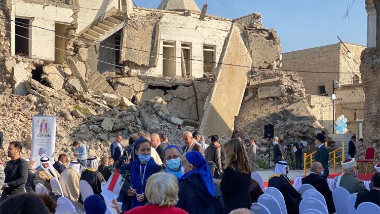 2021.03.07 attesa fedeli Mosul