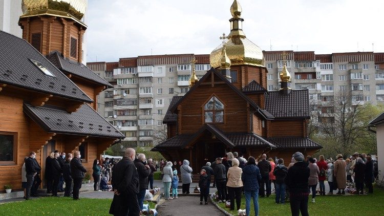 Ukraina: Wielkanoc w atmosferze modlitwy o pokój i ustanie pandemii 