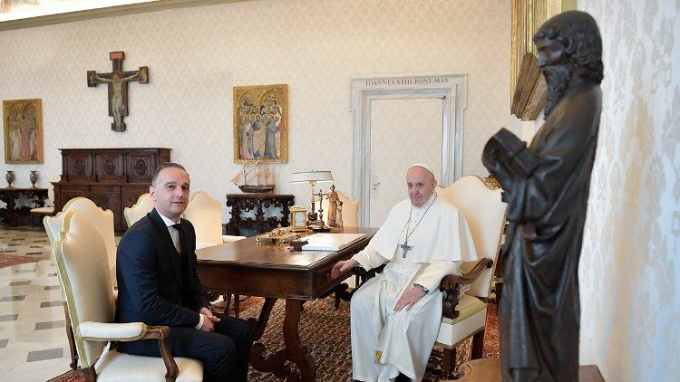 Der deutsche Außenminister Maas in Audienz bei Papst Franziskus, 12.5.2021
