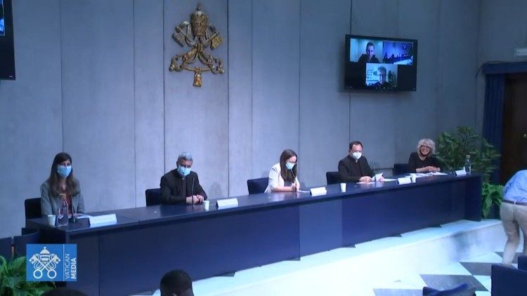 Presentación del volumen: "Orientaciones pastorales para la celebración de la Jornada Mundial de la Juventud en las Iglesias particulares".