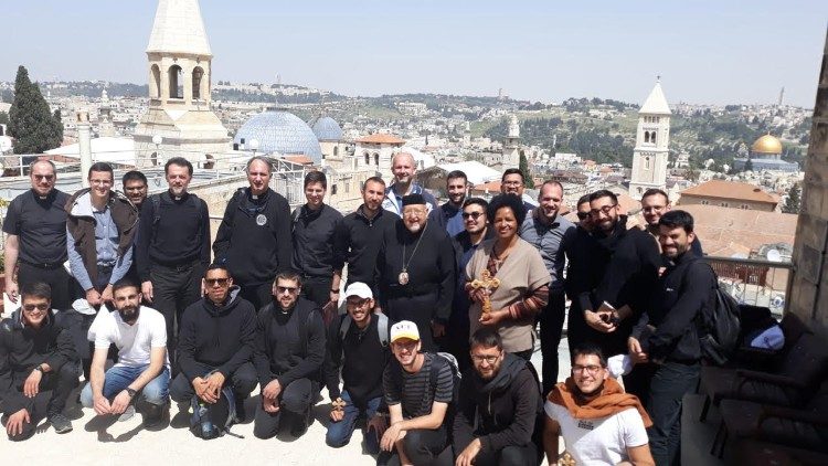 Il Seminario a Gerusalemme con l'Arcivescovo greco-cattolico emerito di Gerusalemme, Mons. Zrey  