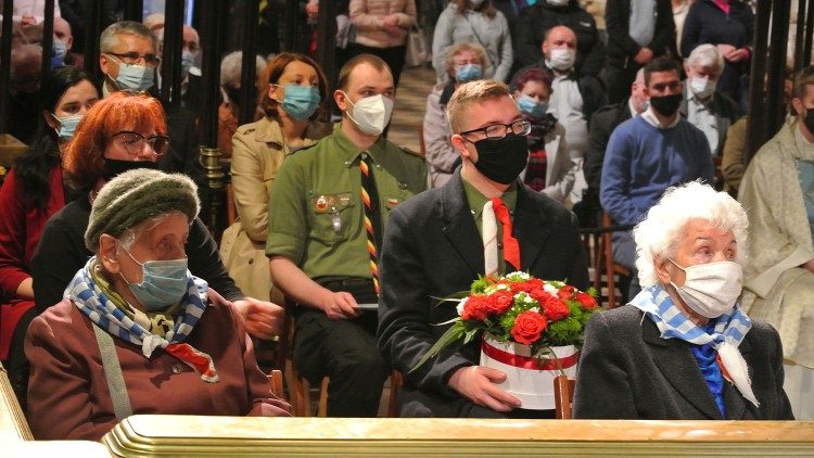 Prochy kobiet zamordowanych w Ravensbrück złożone na Jasnej Górze