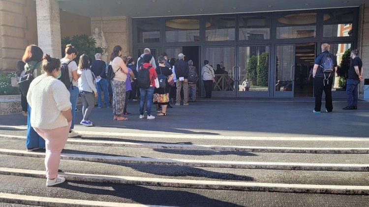  Seconda dosa di vaccino anti-covid per 300 persone vulnerabili n Aula Paolo VI