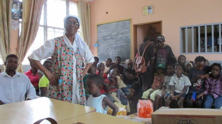  Centre AOSIS Flamme d'Espérance de  Douala au  Cameroun