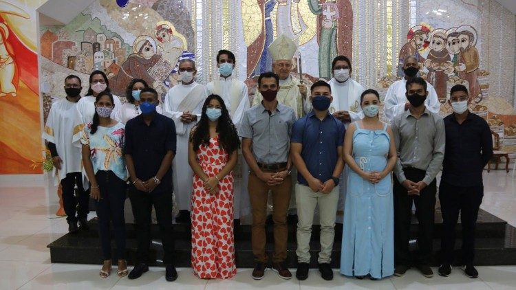 Ateliê de Mosaico da Amazônia e Comunhão 