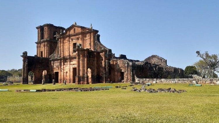 Ruínas de São Miguel Arcanjo (Foto: José Roberto de Oliveira)