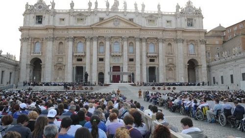 Un Decreto per il ricambio ai vertici delle associazioni internazionali di fedeli