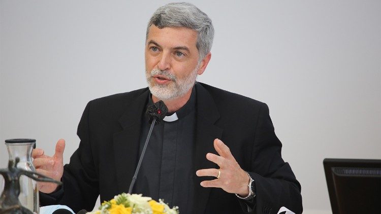 Padre Alexandre Awi Mello