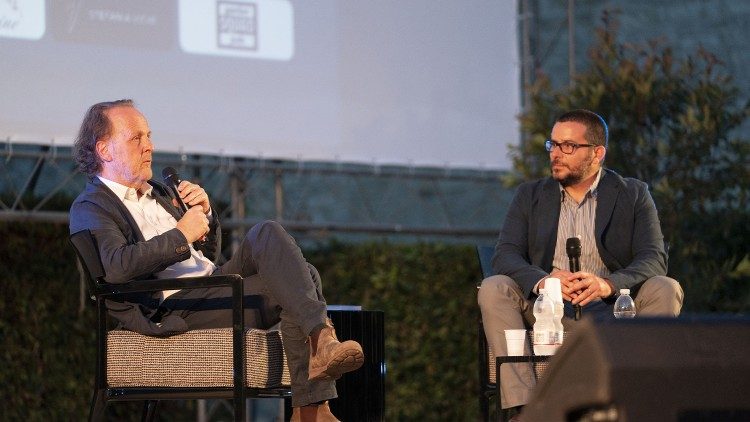 Il regista Francesco Bruni sul palco del festival foto Karen Di Paola