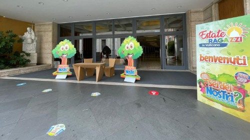 "Verano de los niños" en el Vaticano: de fiesta entre abejas y superhéroes