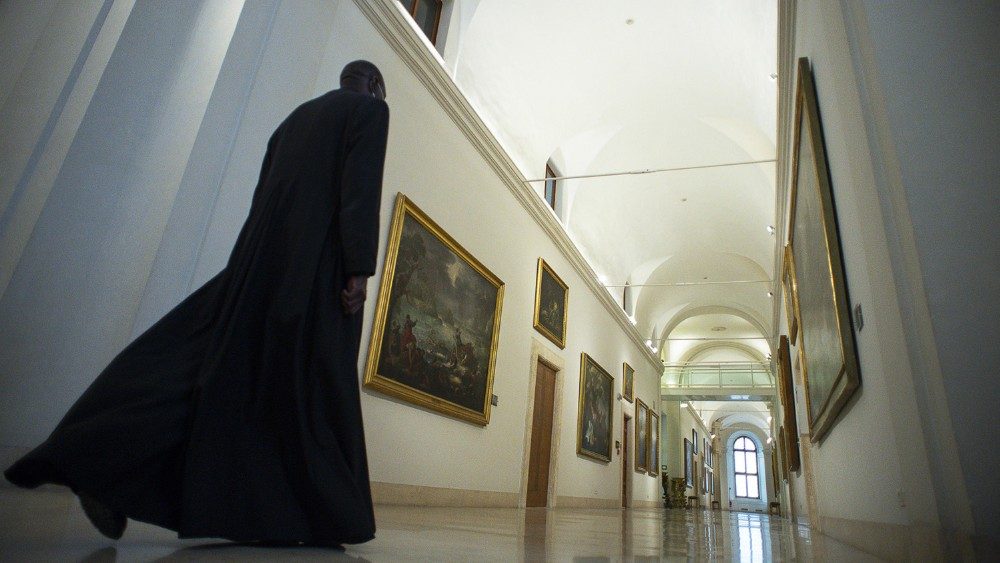 2021.06.28 Congregazione per l'Evangelizzazione dei Popoli, un corridoio del dicastero