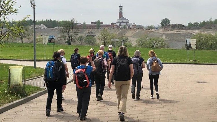 Alla periferia di Cracovia, verso il santuario dedicato a San Giovanni Paolo II