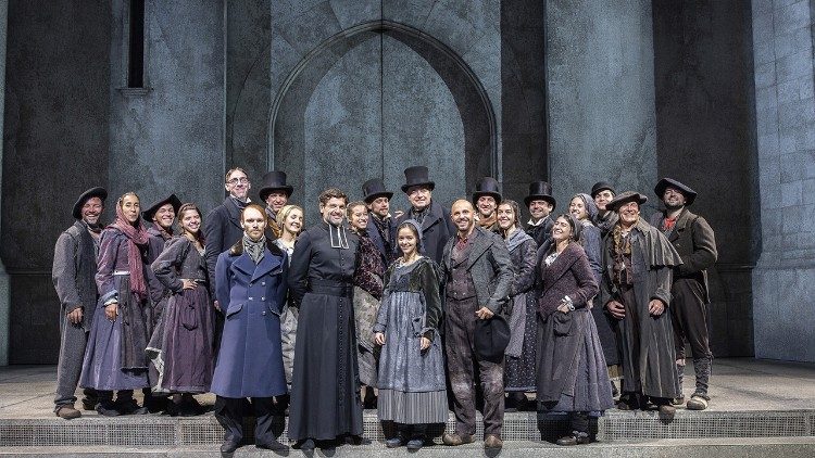 Il cast del musical "Bernadette de Lourdes" al completo