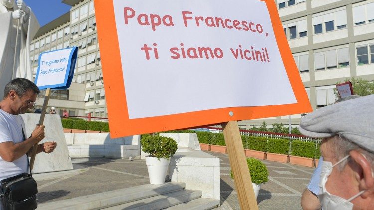 Jorge's message "Pope Francis, we are close to you!"