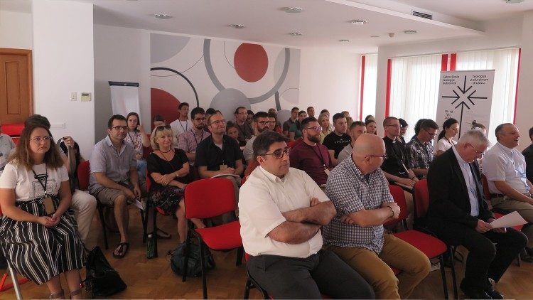 Alcuni partecipanti alla Scuola estiva di Teologia di Dubrovnik 2019. Tra loro monsignor Uzinić 