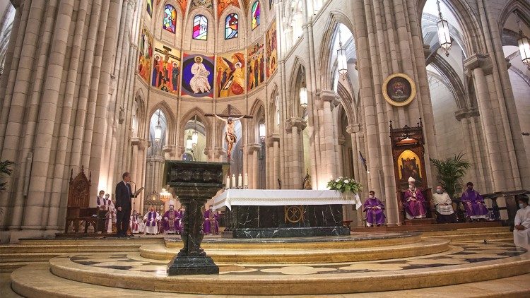 La Messa a cinque anni dalla morte di Carmen Hernández e presentazione del “Supplex Libellus”