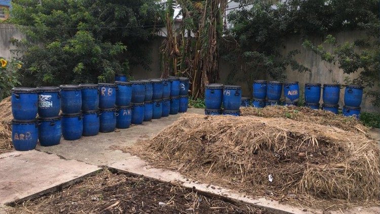 घर और समुदाय में कम्पोस्ट तकनीक से पर्यावरण को लाभ होता है