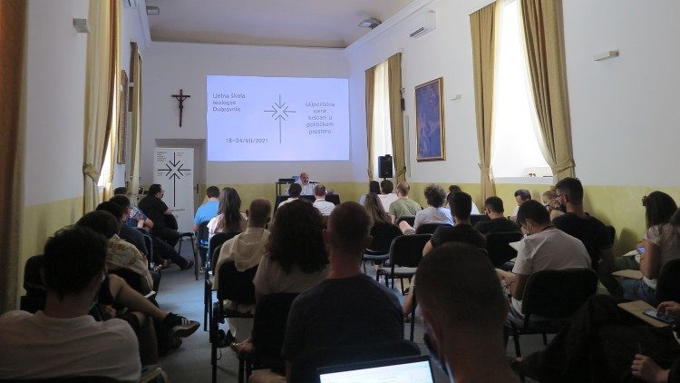 Un momento della lettura di Tomas Halìk