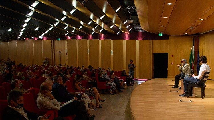 il regista Gianni Amelio intervistato da Gian Luca Pisacane, Lecco Film Fest 2020