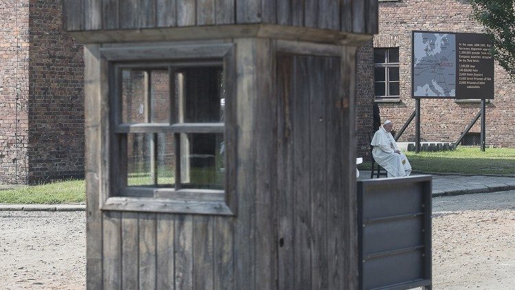 Papst Franziskus Auschwitz