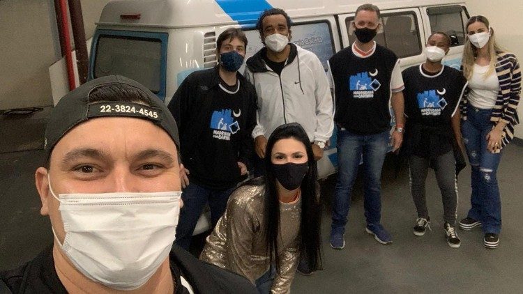 Madrugada com carinho: cuidar dos moradores em situação de rua