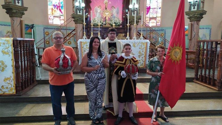 Gabriel Diniz Paiva, com os pais