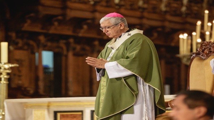 Imagen de archivo: Monseñor Castillo.