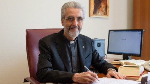 Mons. Mar&iacute;n de San Mart&iacute;n: &Uacute;loha teol&oacute;gov pri biskupskej synode