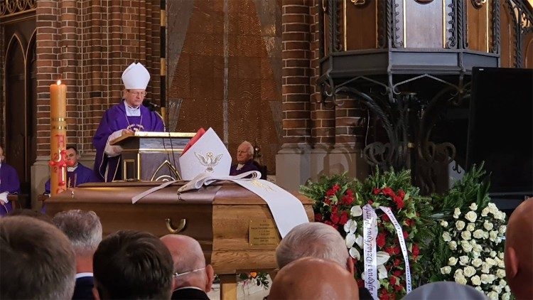 Pogrzeb abp. Henryka Hosera