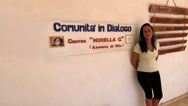 Consuelo all'ingresso della Comunità di Accoglienza "Armonia" a Trivigliano