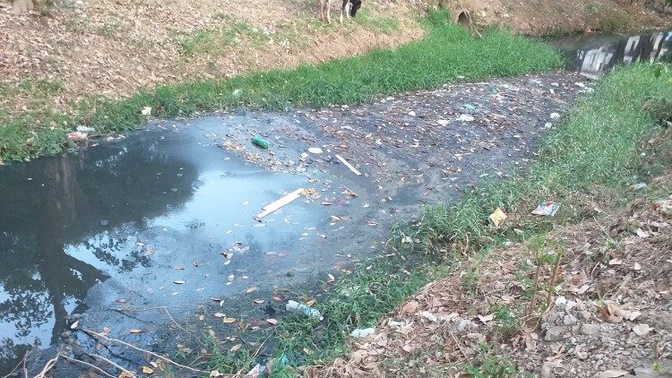 Um dos pontos de poluição