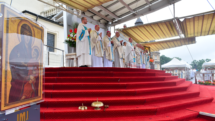 Jasnogórski odpust MB Częstochowskiej przy symbolach ŚDM