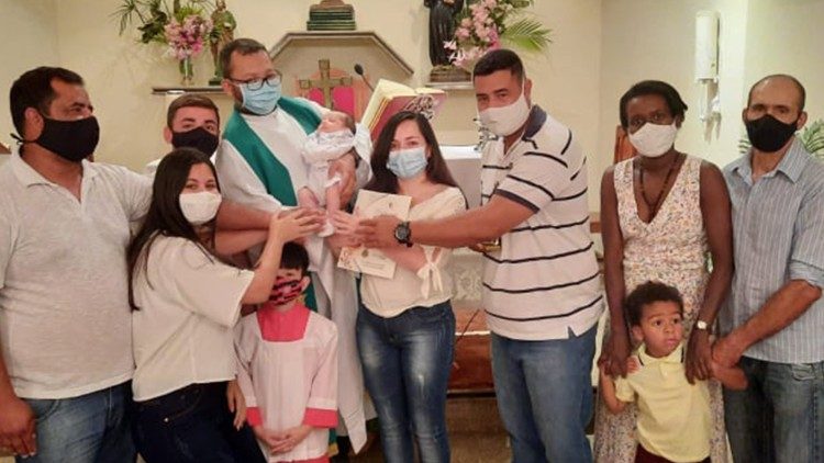 Batizado de Lucas e a família