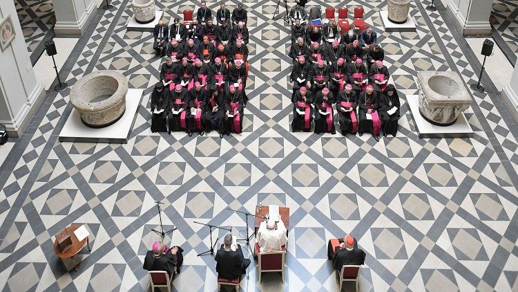 2021.09.12 Viaggio Apostolico a Budapest Incontro con i Vescovi