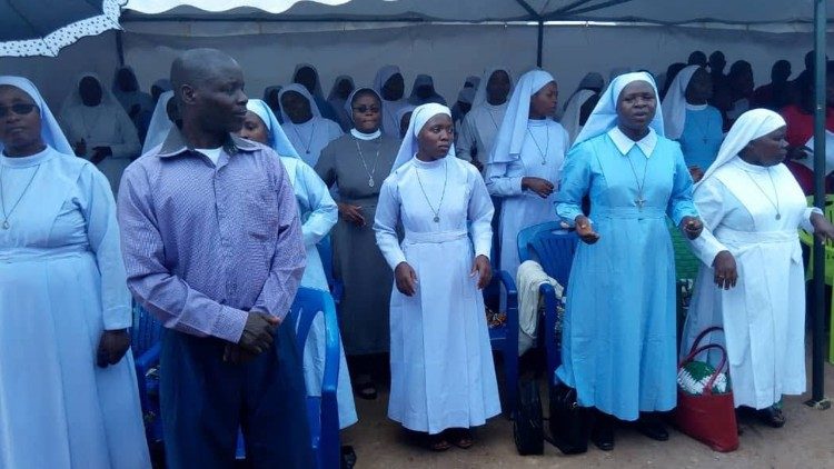 Watawa katika maadhimisho ya misa tarehe 14 Septemba 2021