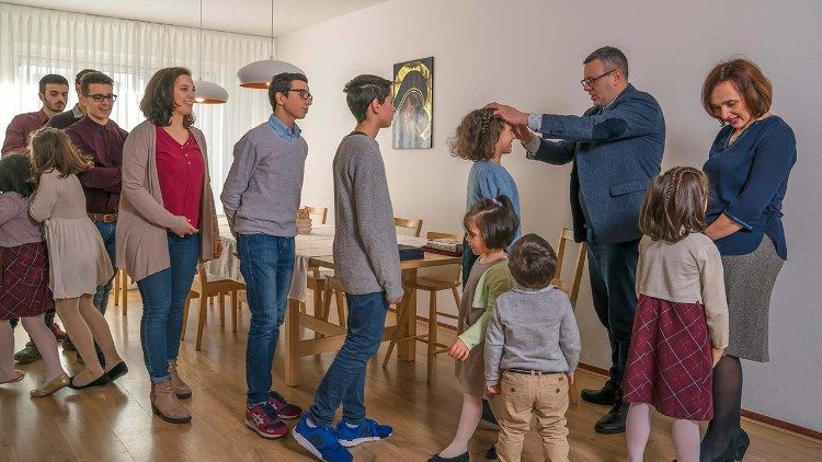 Franciszek uczy doceniać małżeństwo i rodzinę w Kościele