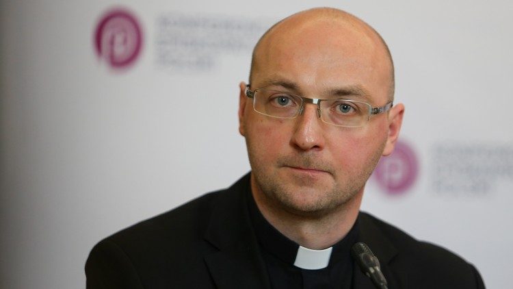 Ks. Piotr Studnicki, kierownik Biura Delegata episkopatu Polski do spraw Ochrony Dzieci i Młodzieży