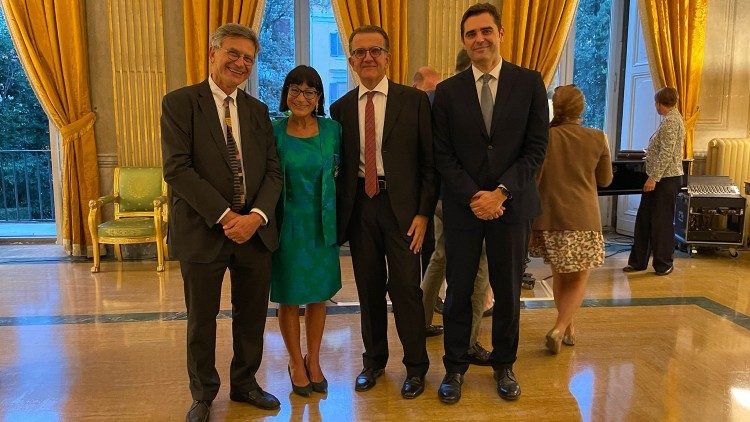 Romilda Ferrauto et son époux Roberto Venturini, avec Paolo Ruffini et Alessandro Gisotti