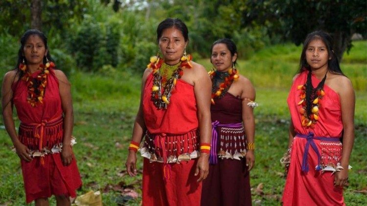 Organización ‘Mujeres Artistas Nugkui’, de Shimpiyacu, y de la Asociación ‘Bosques de las Nuwas’, de Shampuyacu, San Martín, Perú.