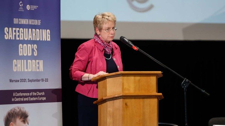 Die Erfurter Kirchenrechtlerin Myriam Wijlens