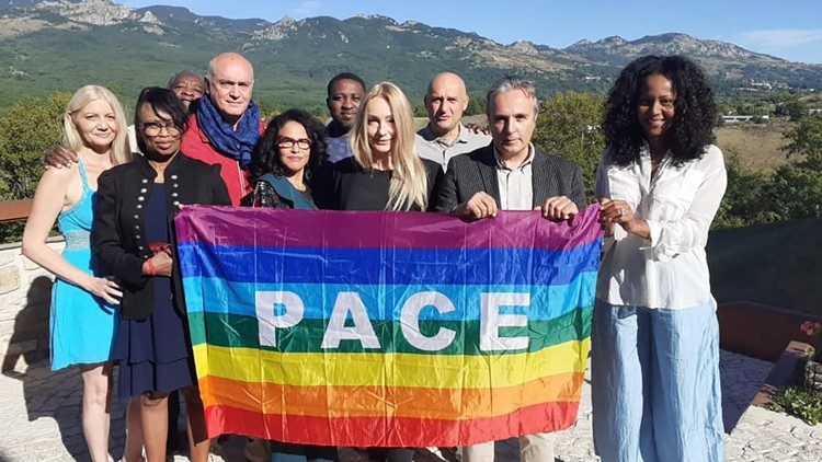 Rappresentanti dei Paesi "Last 20" e il comitato promotore 