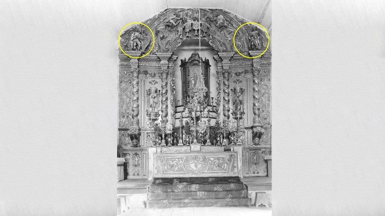 Conjunto escultórico pertencente ao altar-mor da igreja histórica 