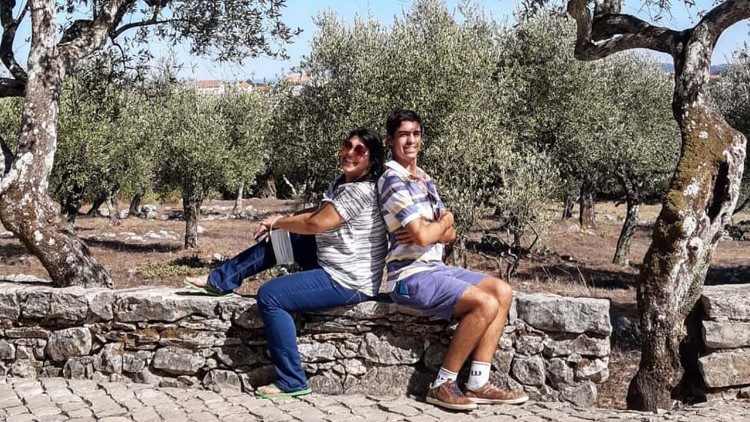 Davi em Fátima com a mãe