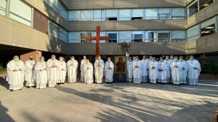 Símbolos JMJ visitaram a Conferência Episcopal Espanhola