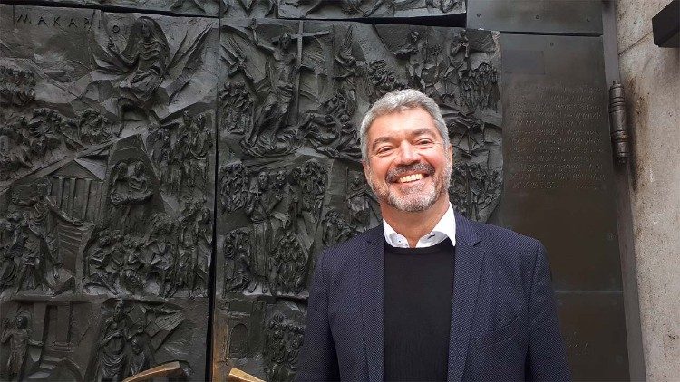 Don Helmut Hang, parroco della chiesa di St. Moritz ad Augsburg