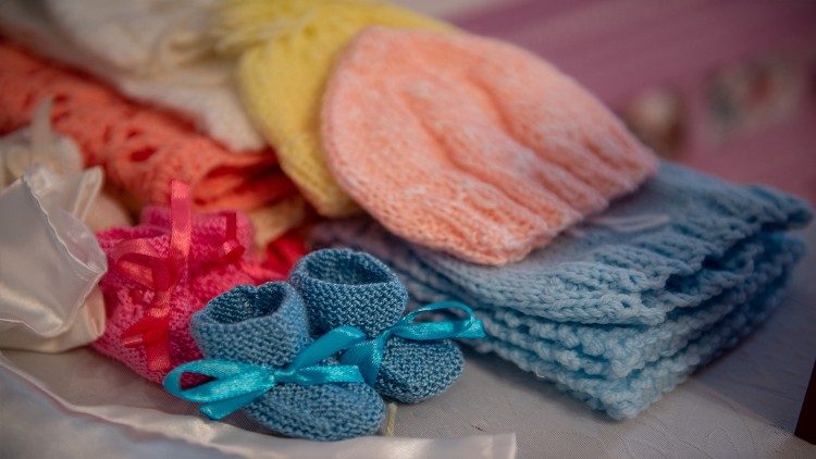 Одяг для дітей, які померли під час вагітності чи невдовзі після народження 