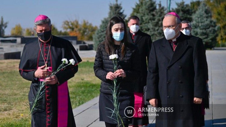 Il sostituto della Segreteria di Stato al Tzitzernakaberd Memorial Complex